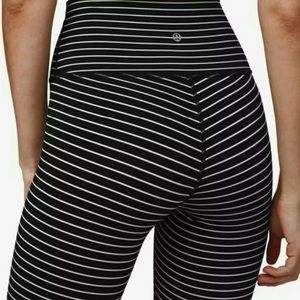 Lululemon Stripe Calf length Capri Leggings 6